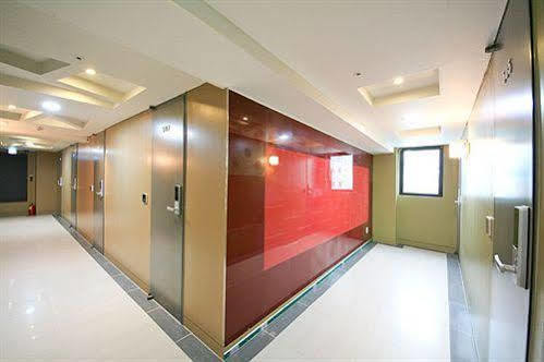 Star Guest Oneroomtel Hotel 3*